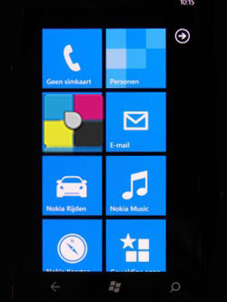 Microsoft_Phone_7_001